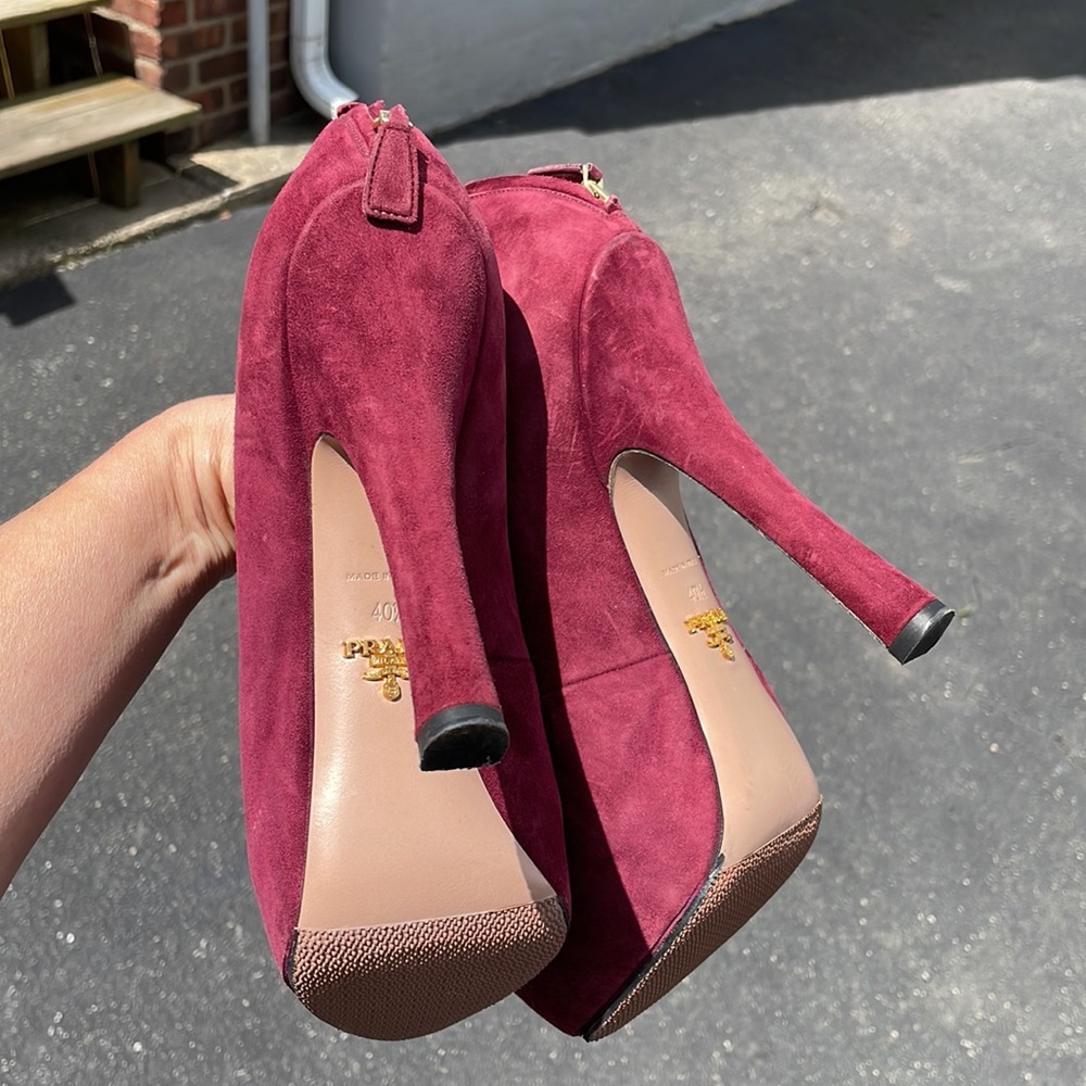 Prada suede burgundy zippered back 40.5 - Picture 4 of 5